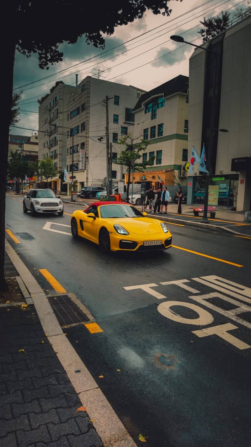 Seongnae-dong Street Scene - Image 1