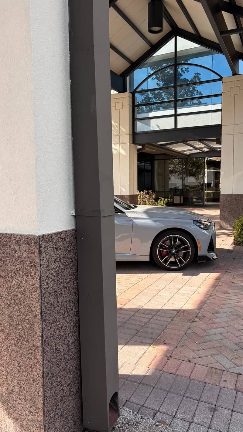 Tampa Oaks Office Park Portico - Image 1