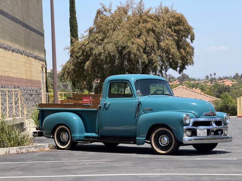 Vintage Truck at Murrieta Hot Springs - Image 1