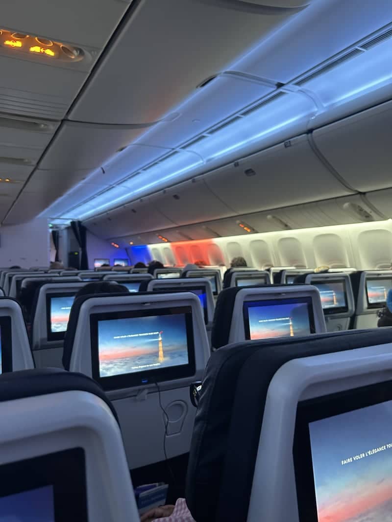 Air France Cabin, Charles de Gaulle Airport - Image 1