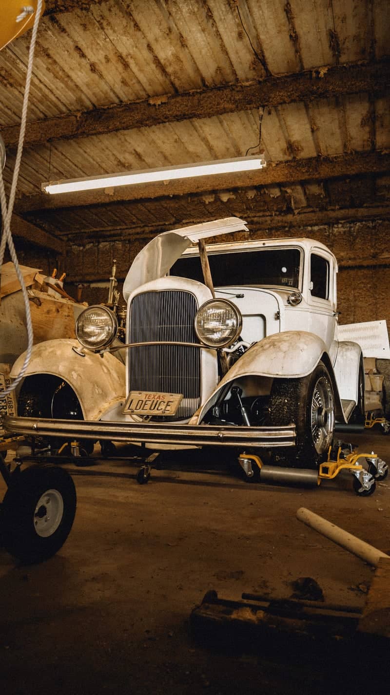 Walnut Springs Classic Garage - Image 1