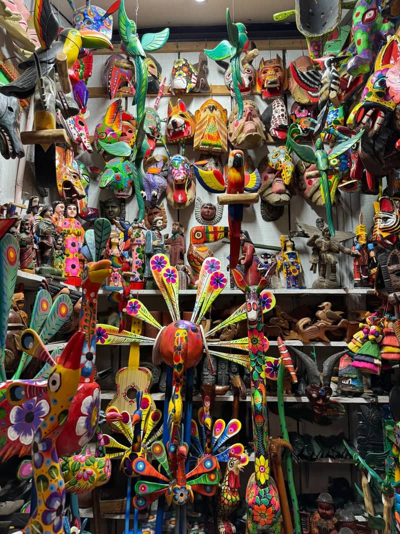 Antigua Artisan Market - Image 1