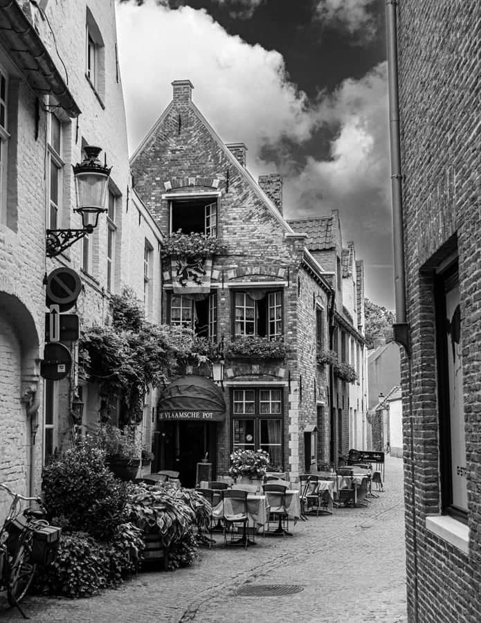 De Vlaamsche Pot, Bruges - Image 1
