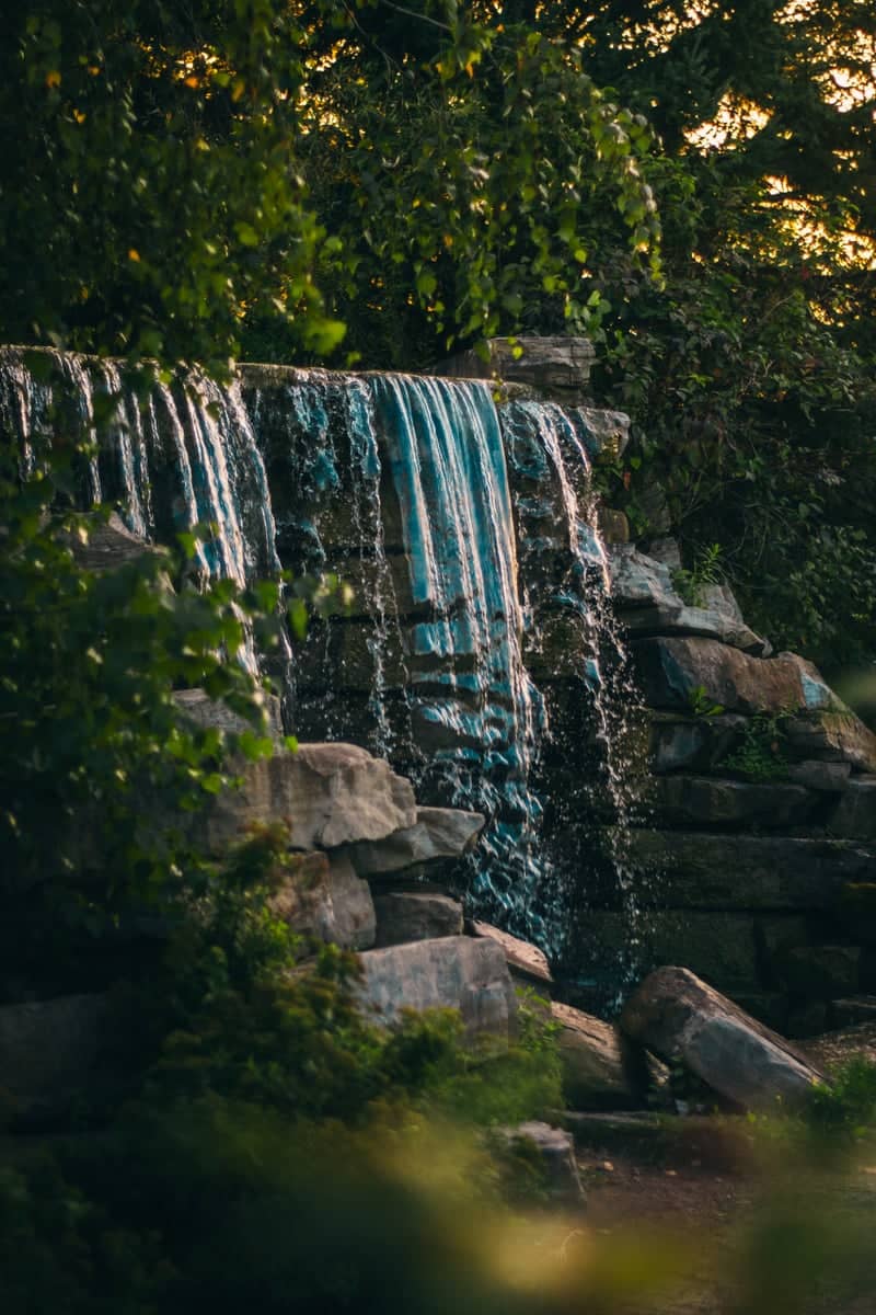 Bassin du Crépuscule Waterfall - Image 1