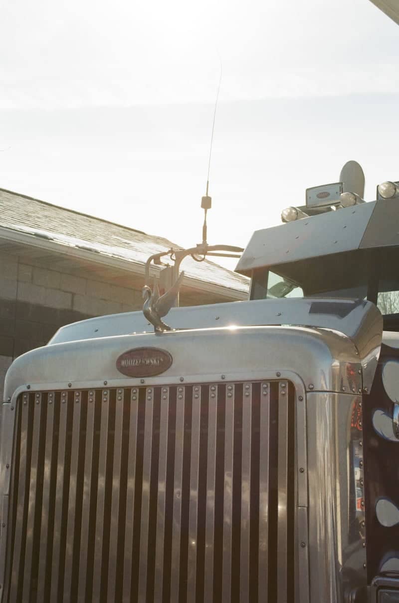 Modzelewski's Custom Peterbilt - Image 1