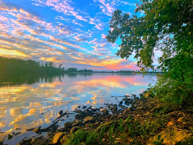 Creve Coeur Lake Memorial Park - Image 1