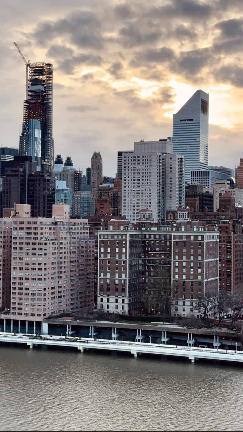 Midtown Manhattan Skyline from East River - Image 1