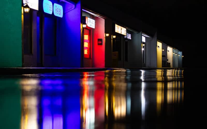 Maple Road Neon Row - Image 1