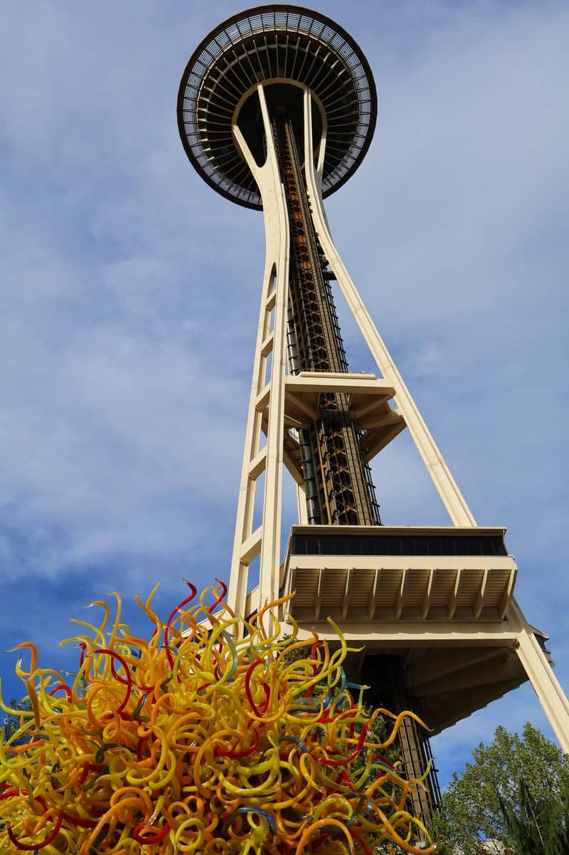 Space Needle & Chihuly Garden - Image 1