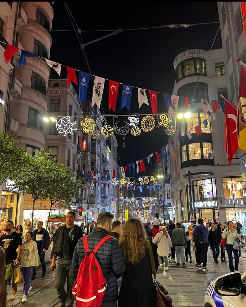 Istiklal Avenue - Image 1
