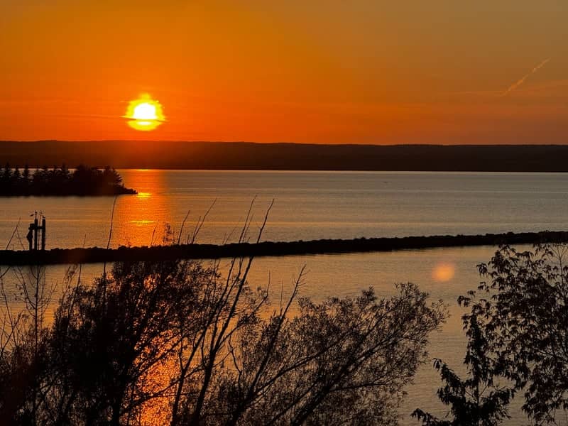 Ashland Breakwater View - Image 1