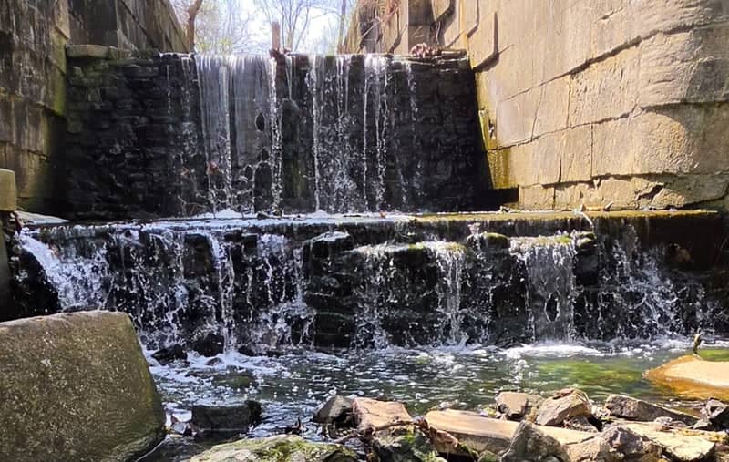 Side Cut Metropark Canal Locks - Image 1