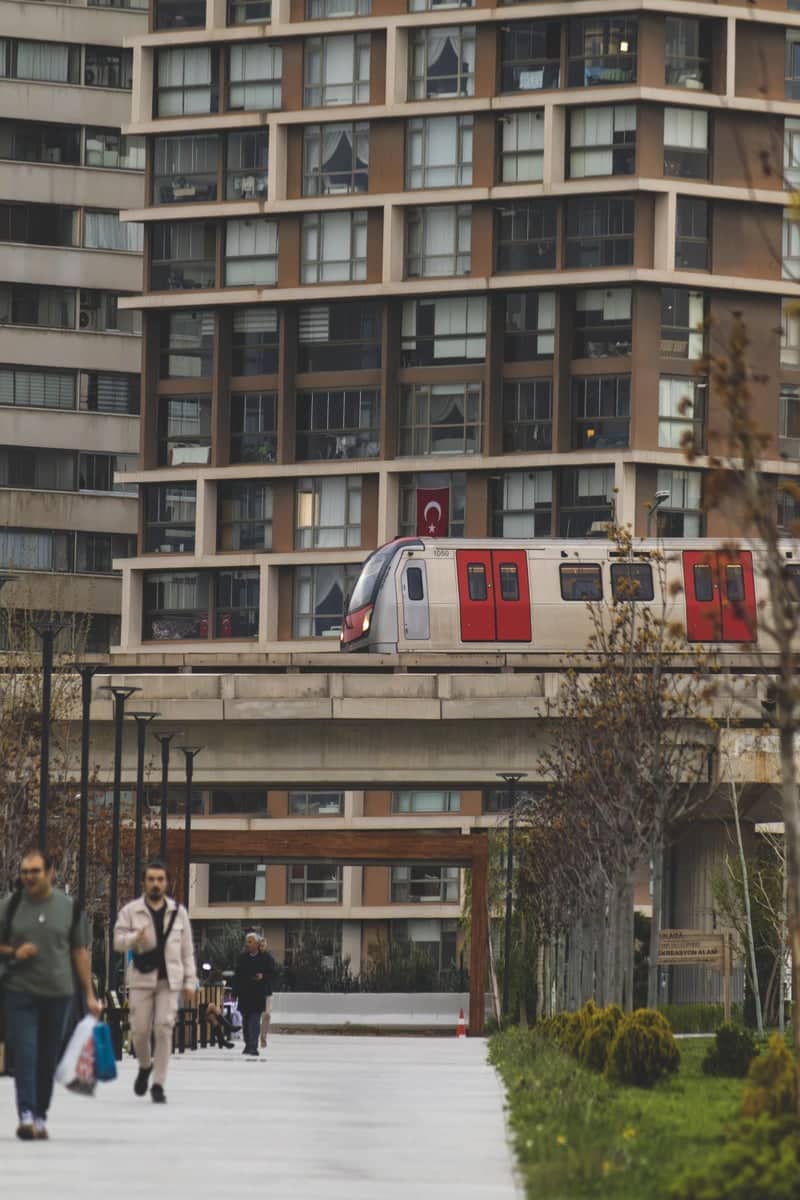 Kentkoop Elevated Metro View - Image 1