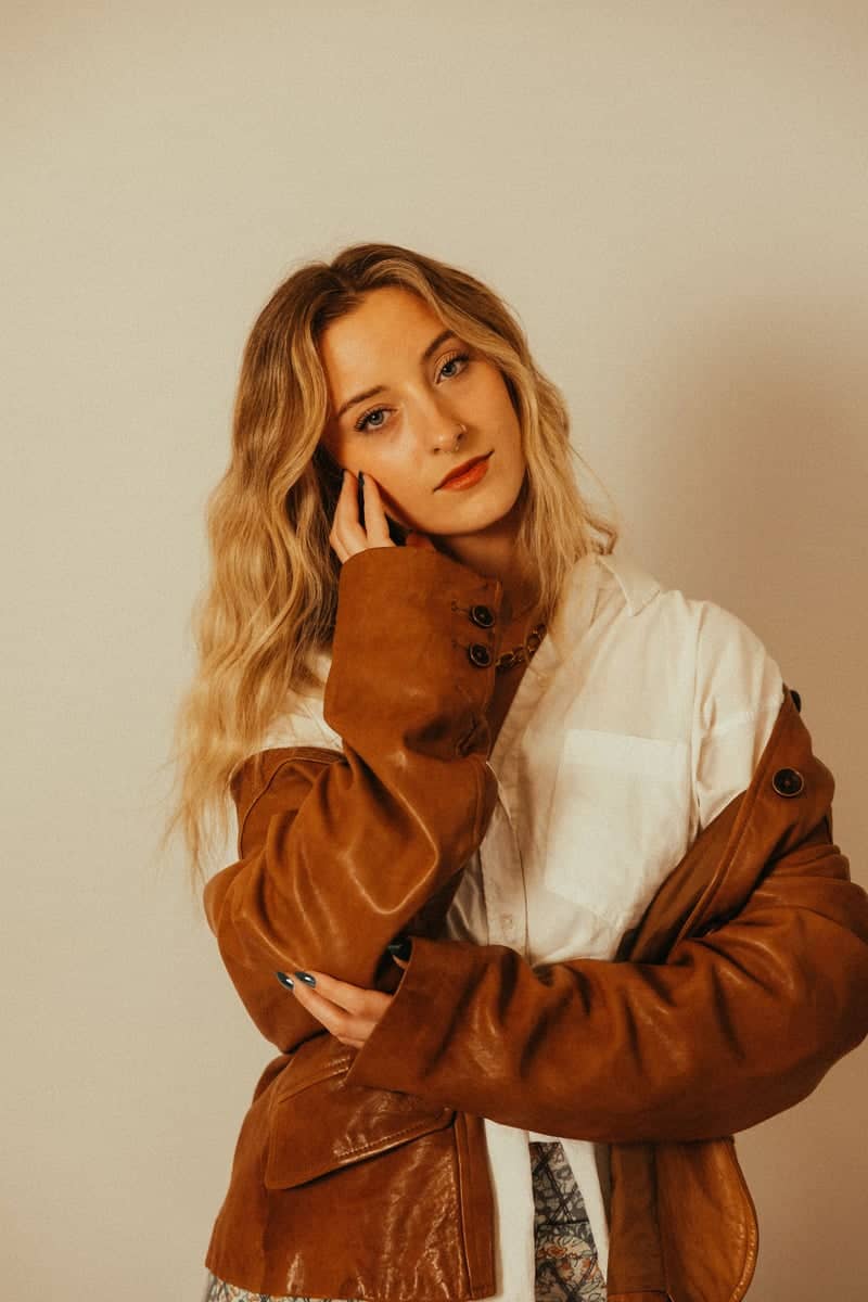 Manchester Downtown Portrait Studio - Image 1
