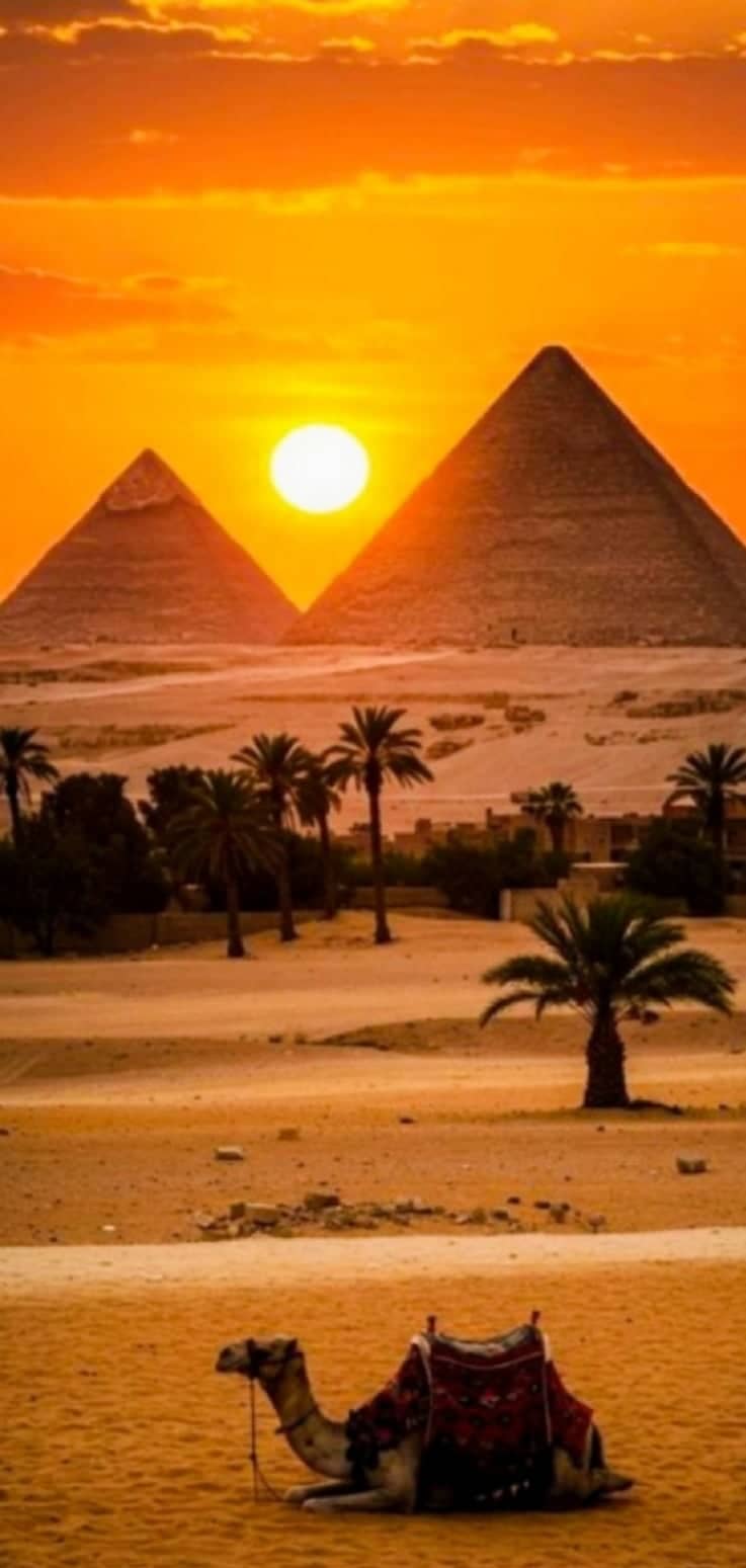 Great Pyramids of Giza - Image 1