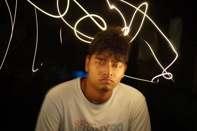 Creative Light Painting Portrait Spot - Image 1