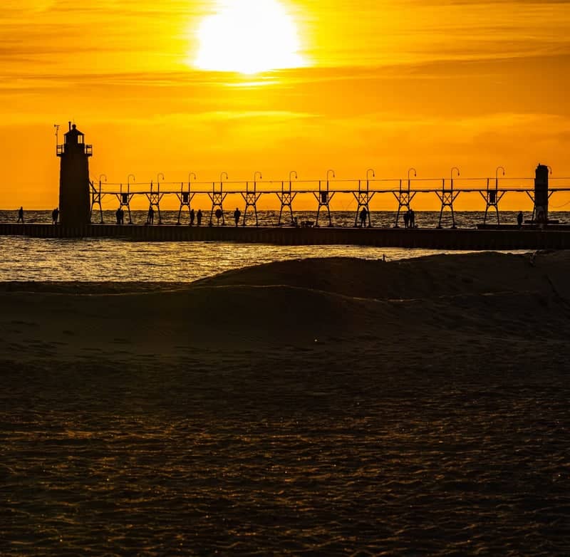 South Haven South Pierhead Light - Image 1