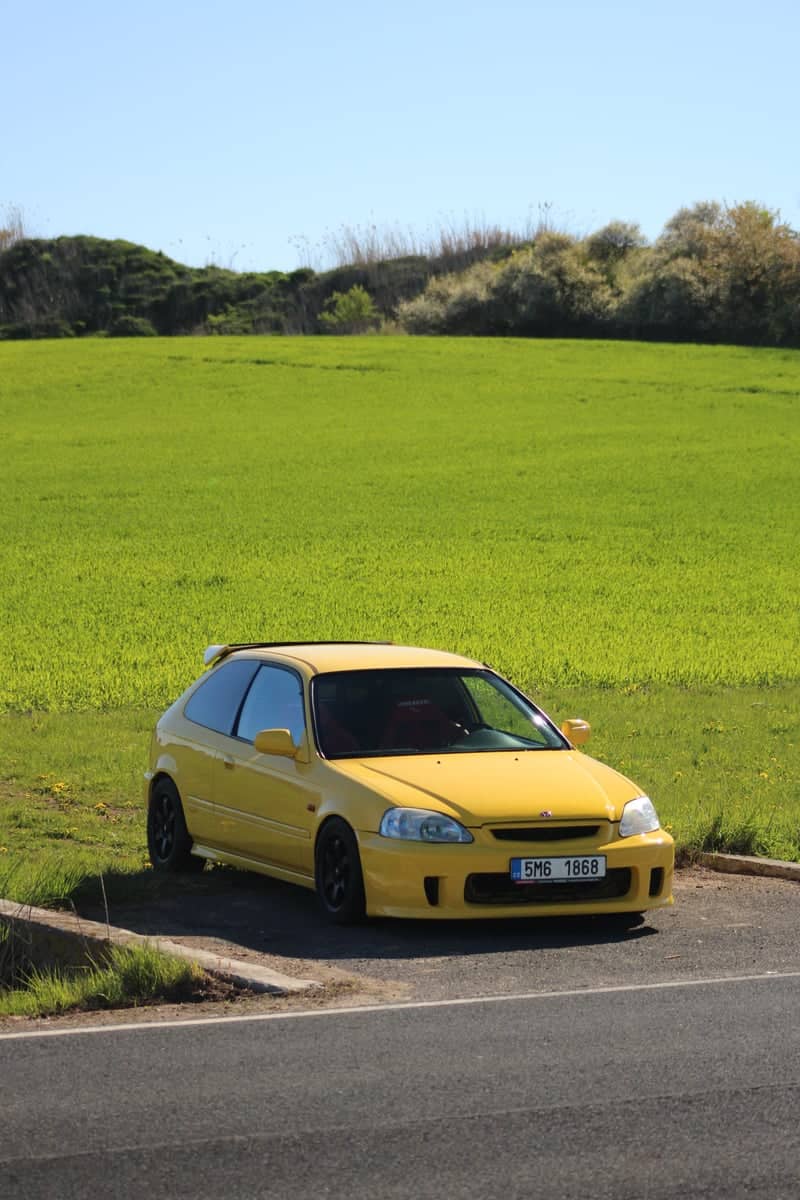 Oselce Rural Roadside - Image 1