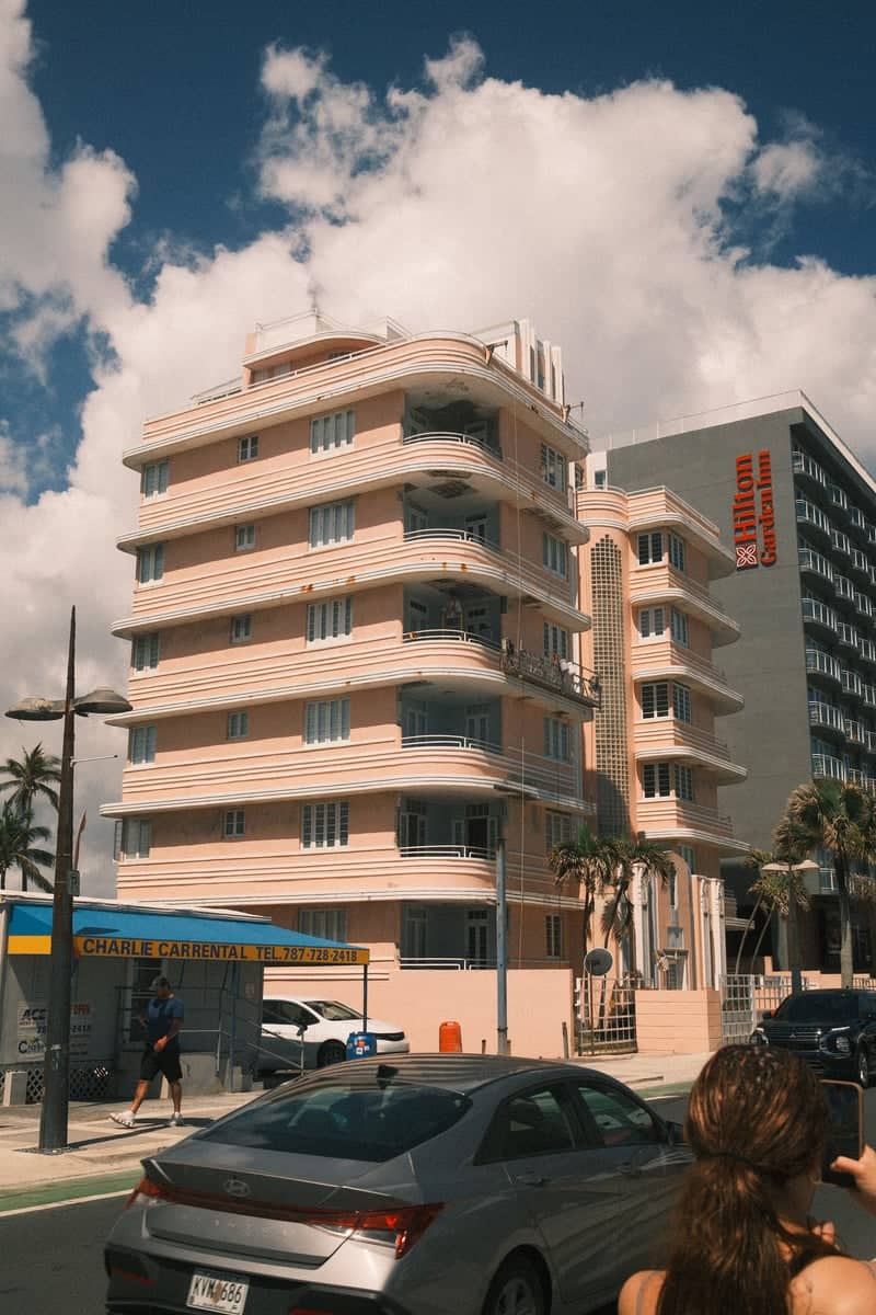 Miami Building, Condado - Image 1