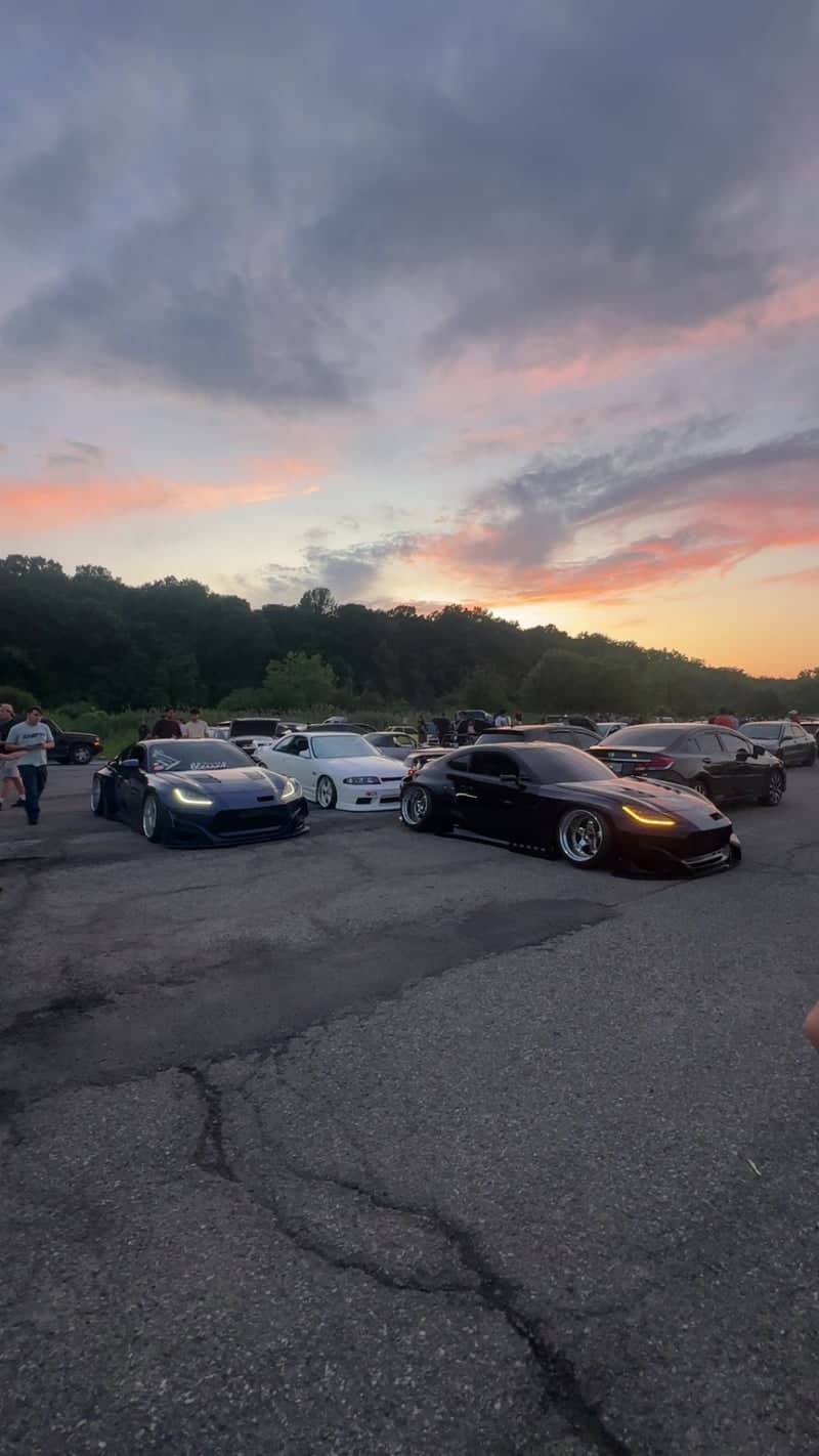 Newburgh Sunset Car Meet - Image 1