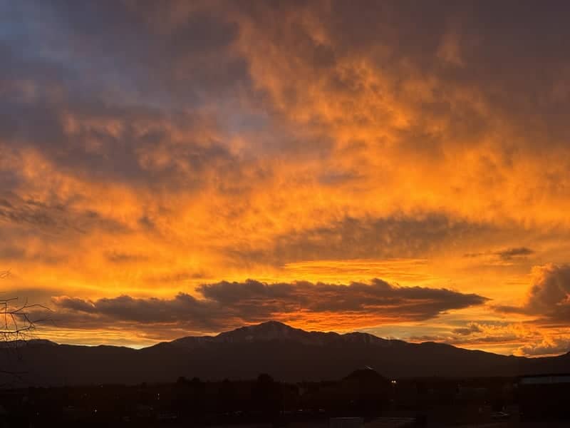Pikes Peak Sunset View - Image 1