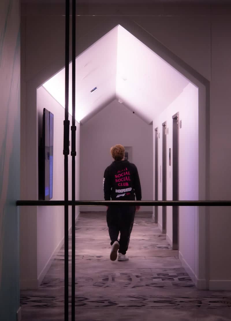 W Bellevue Gabled Hallway - Image 1