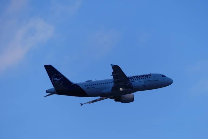 Frankfurt Airport Plane Spotting - Image 1