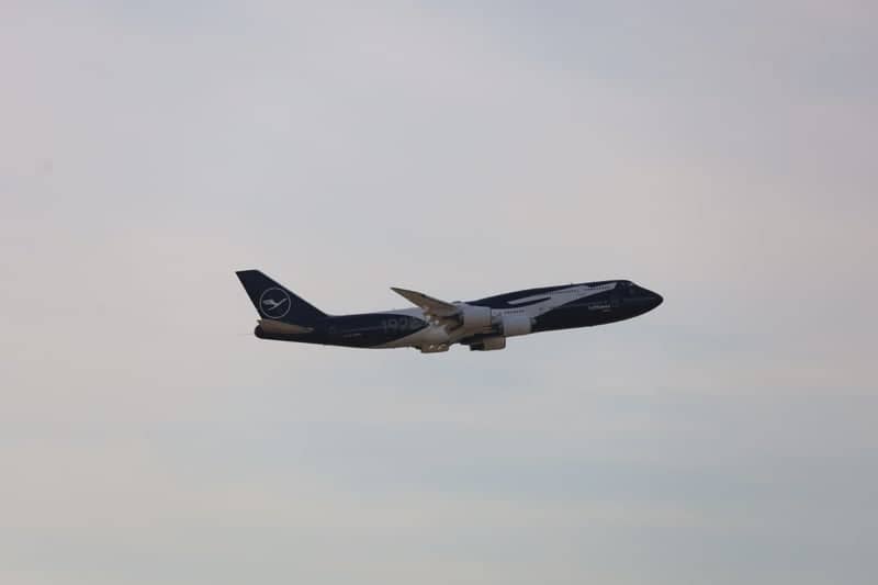 Frankfurt Airport Plane Spotting - Image 1