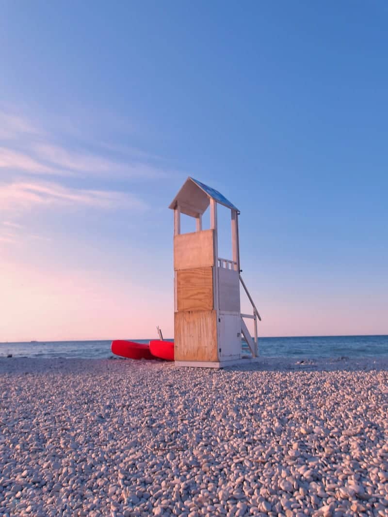 Salsello Beach Lifeguard Tower - Image 1