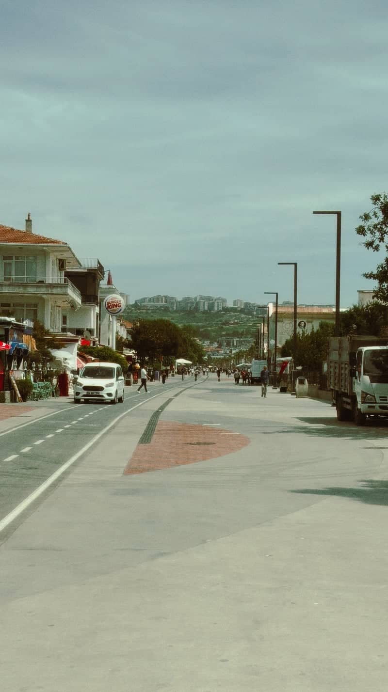 Büyükçekmece Kordonboyu Promenade - Image 1