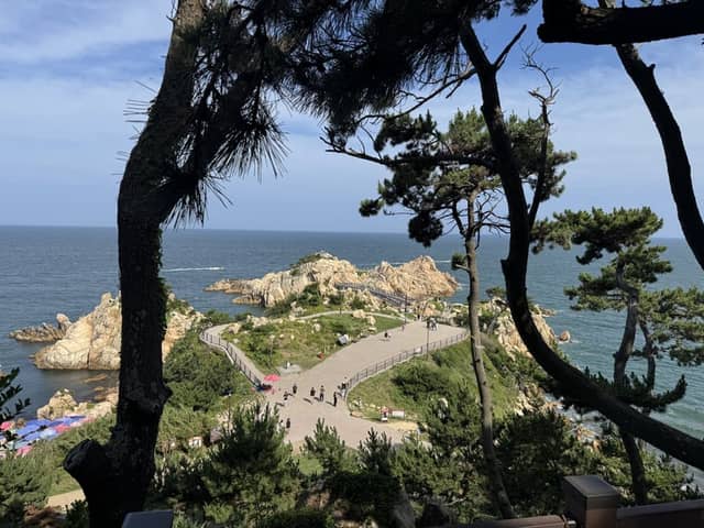 Daewangam Park - Image 1