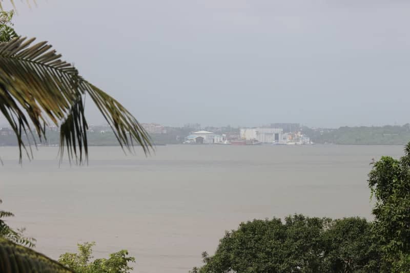 Bambolim Beach Overlook - Image 1