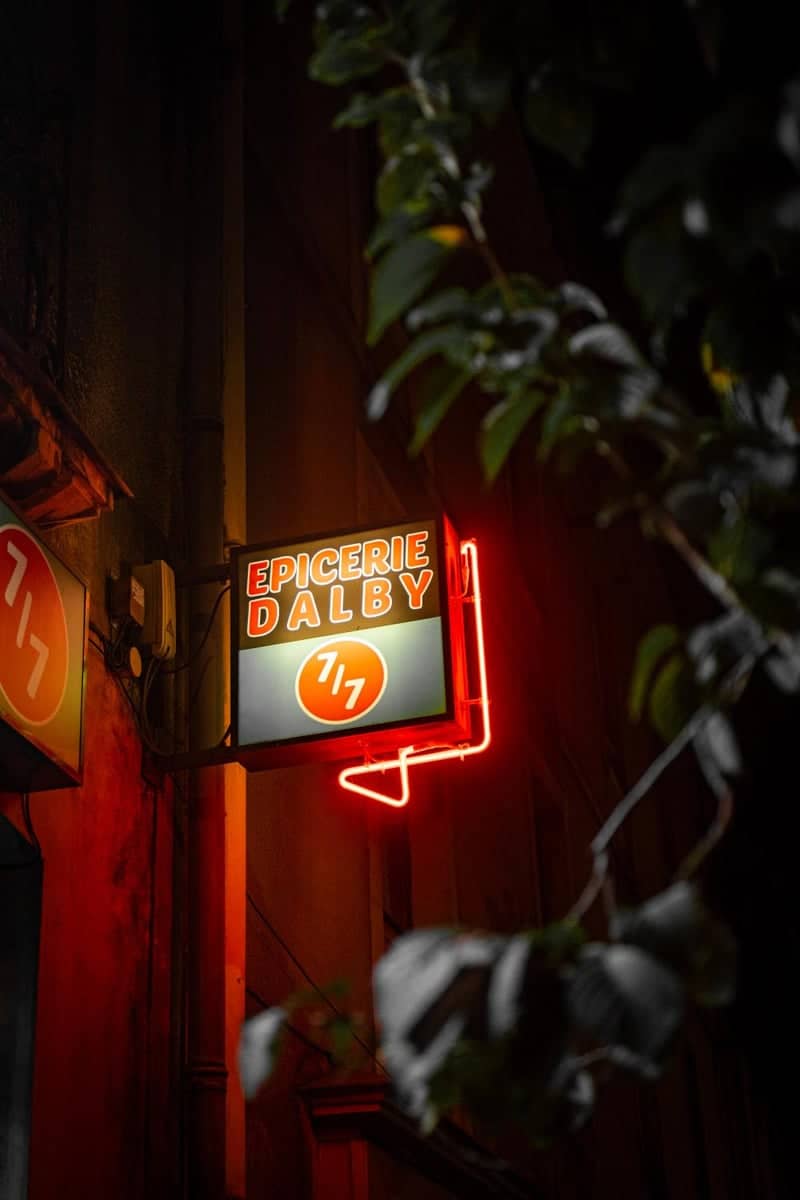 Epicerie Dalby Neon Sign - Image 1