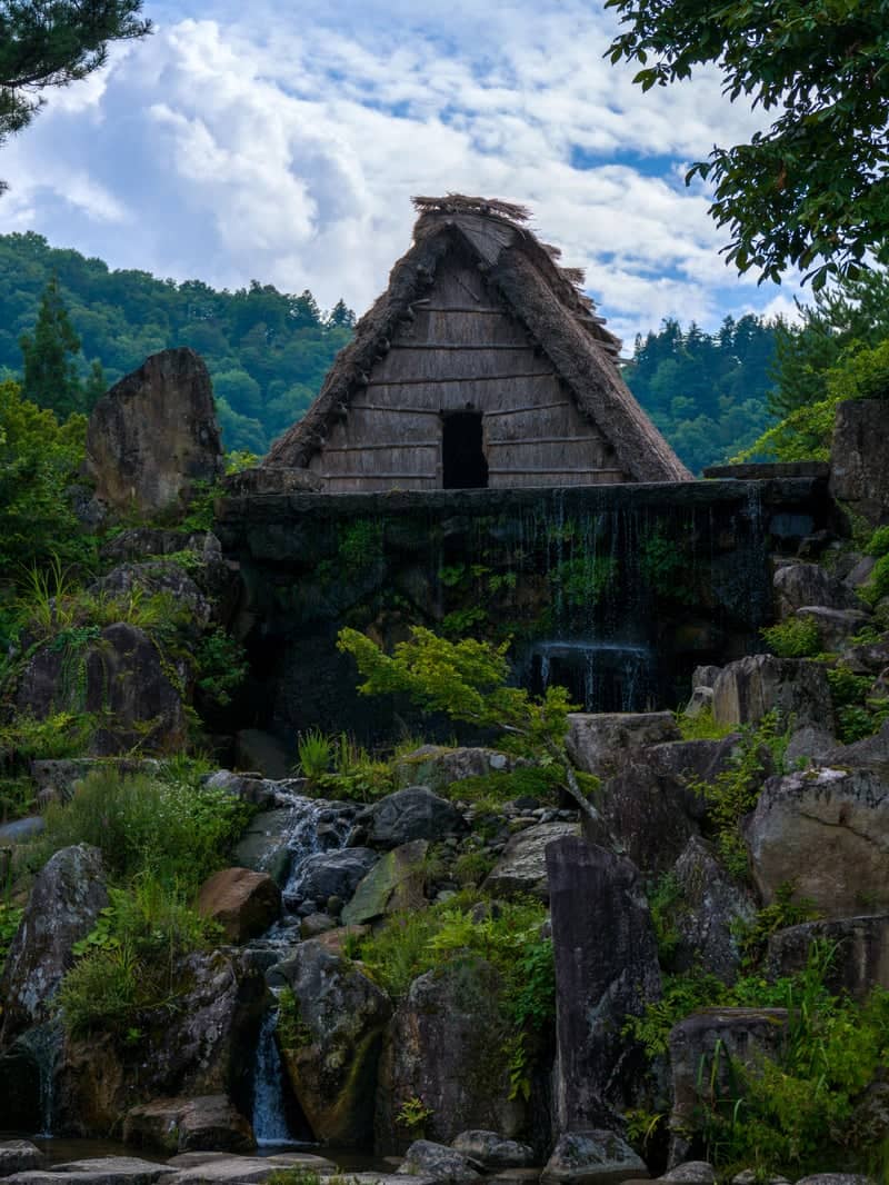 Shirakawa-go Gassho-zukuri Village - Image 1