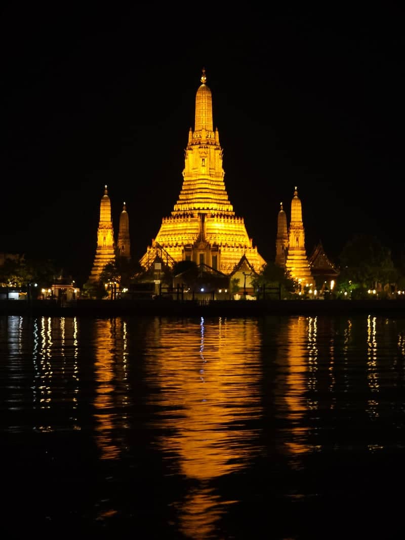 Wat Arun (Temple of Dawn) - Image 1