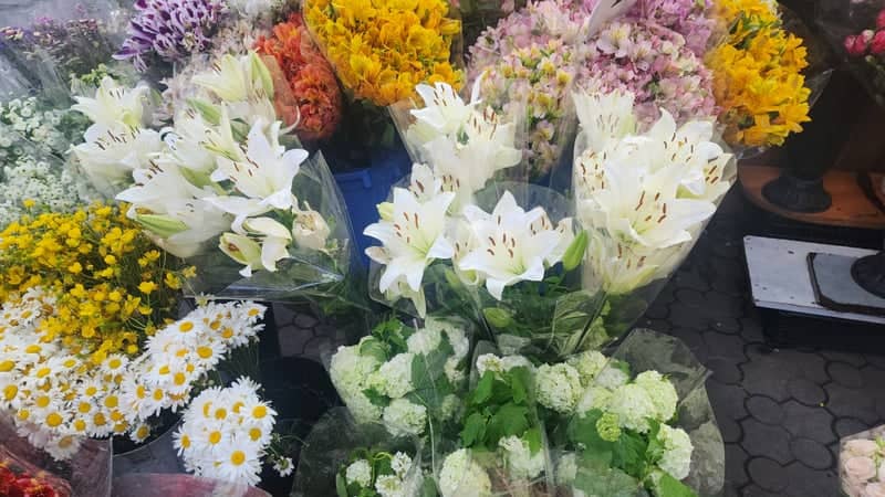 Yerevan Street Flower Market - Image 1