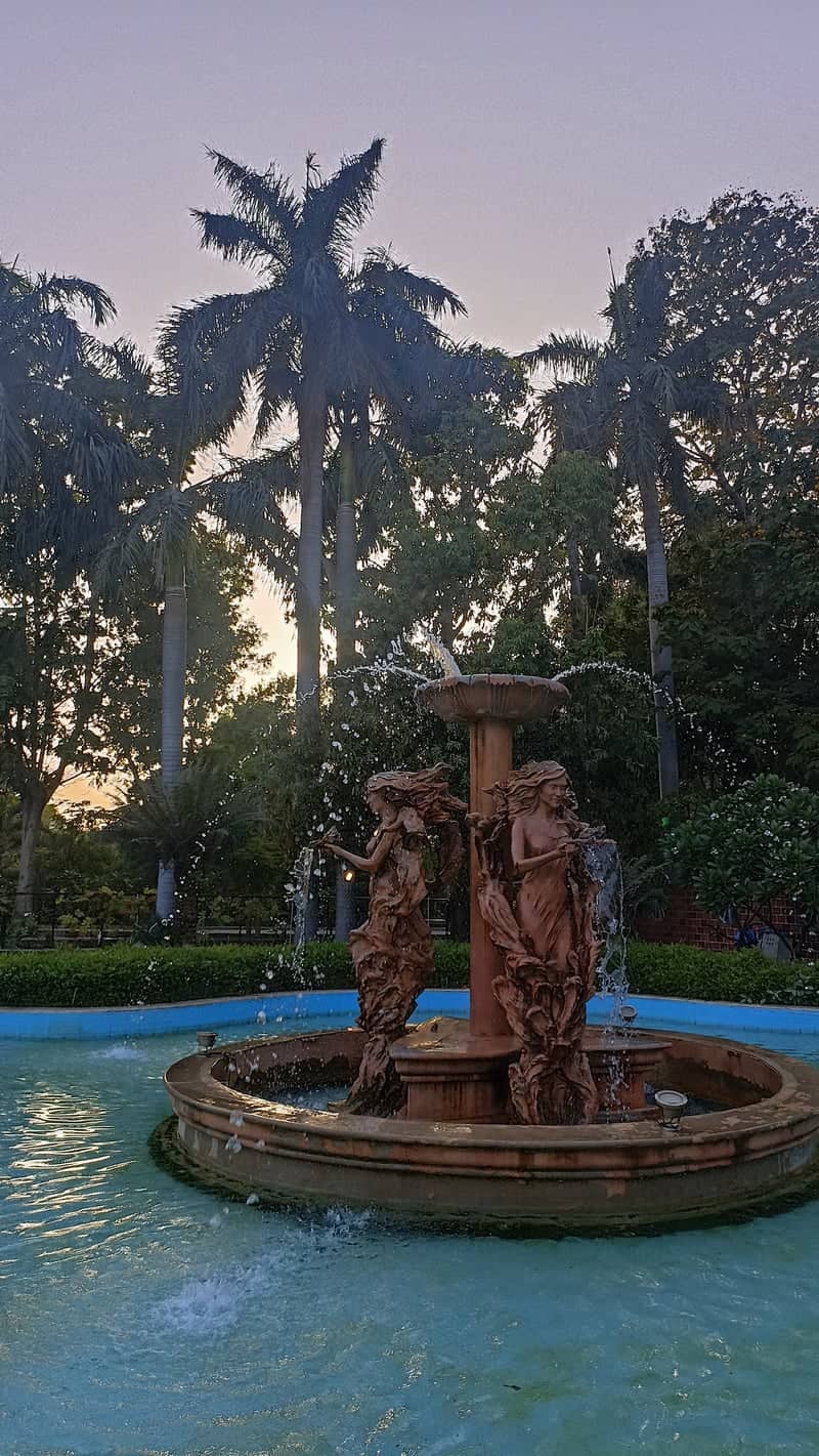 Dandia Bazaar Garden Fountain - Image 1