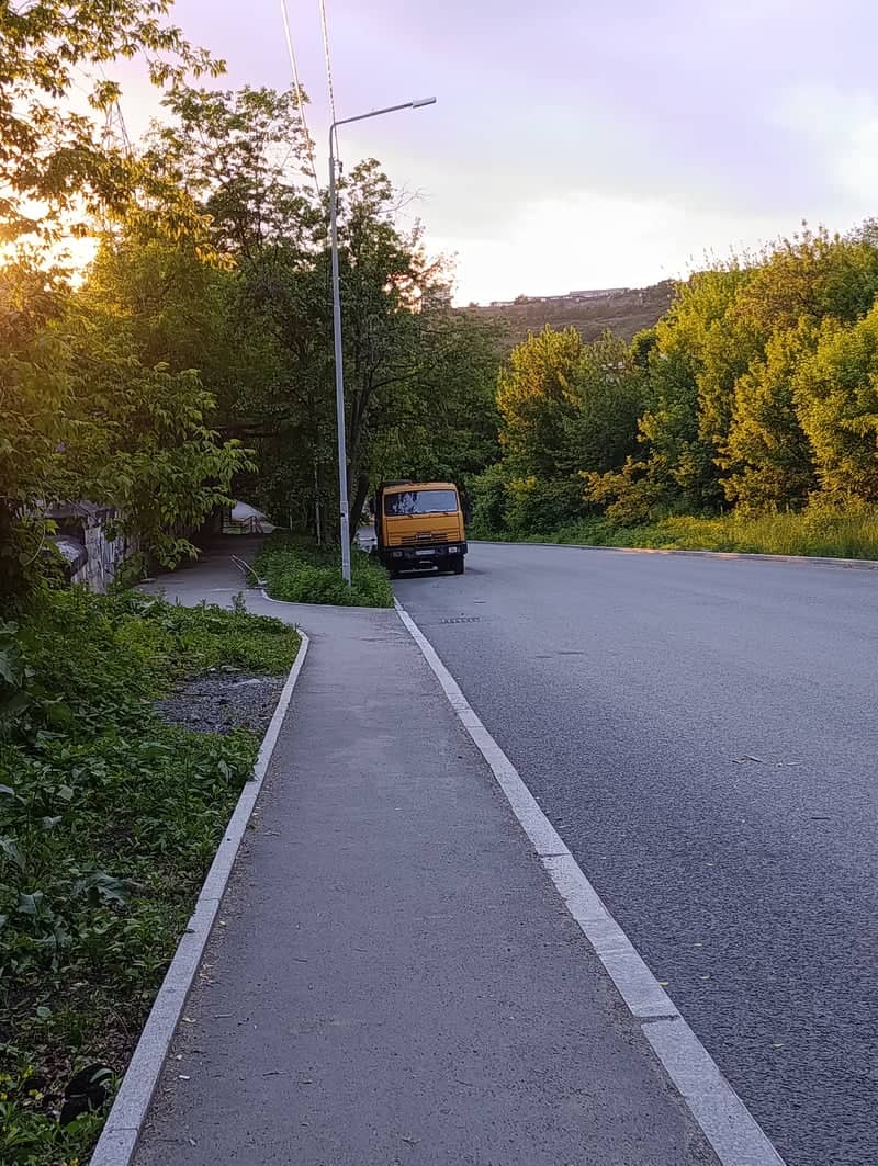 Kotelnikova Street Roadside - Image 1
