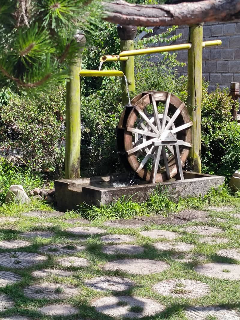 Traditional Korean Garden Water Wheel - Image 1