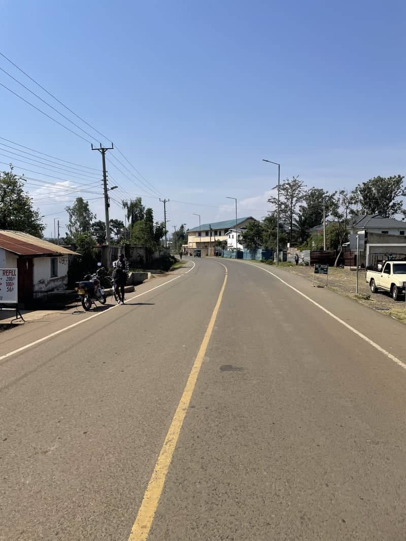 Kisumu Suburban Roadway - Image 1