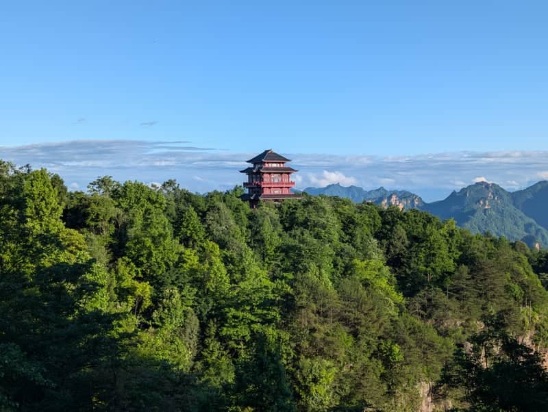 Tianmen Mountain Pavilion - Image 1