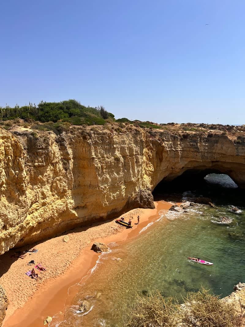 Praia da Coelha Cliffs - Image 1