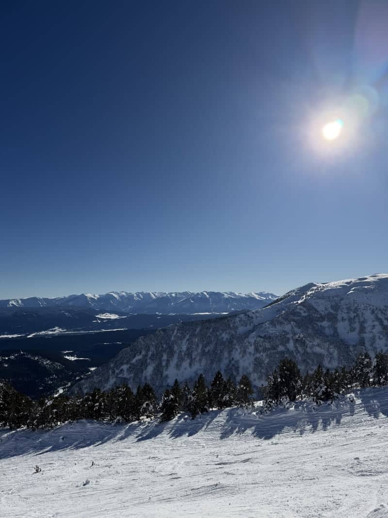 Formiguères Ski Resort Overlook - Image 1
