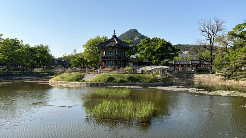 Hyangwonjeong Pavilion, Gyeongbokgung Palace - Image 1