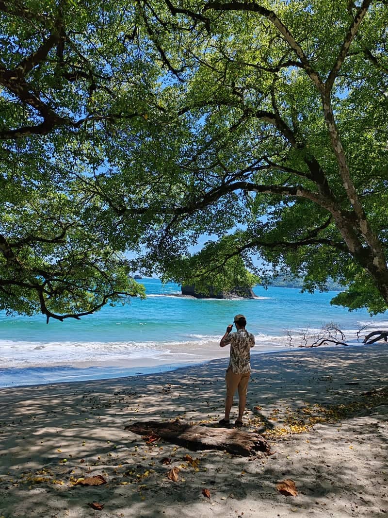 Playa Manuel Antonio - Image 1