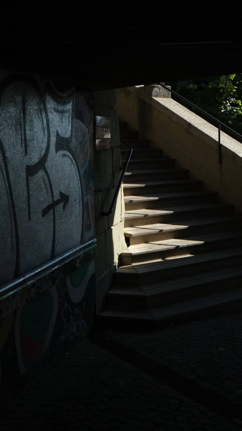 Escaliers de la Cathédrale Passage - Image 1