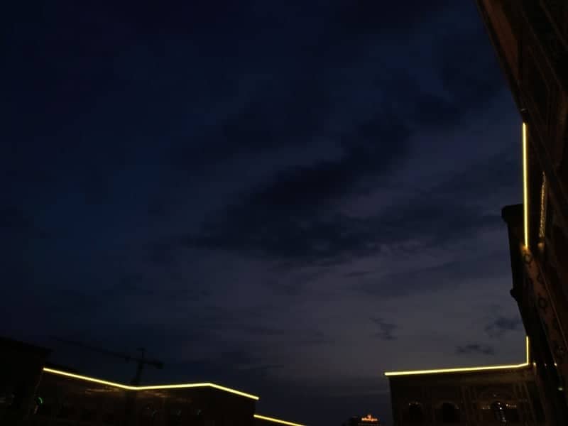 Illuminated Architecture in Najaf - Image 1