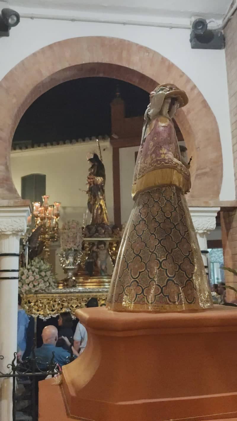 Capilla de la Santa Cruz de la Calle Sevilla - Image 1