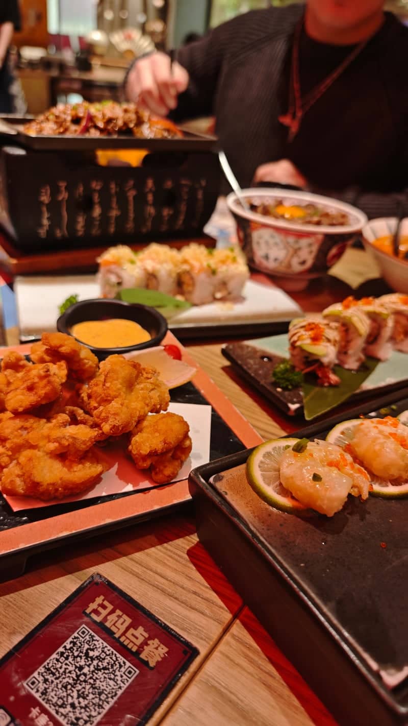 Izakaya in Jiefangbei District - Image 1
