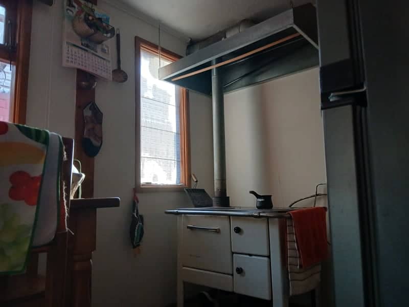 Traditional Magallanes Kitchen - Image 1